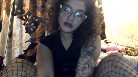 Snapshot of lotusflwr1 chatting on October 4, 2025, 4:10 am lotus online show from October 4, 2025, 4:10 am