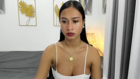 Snapshot of louie_cute_asian chatting on February 25, 2025, 2:58 am Kylie online show from February 25, 2025, 2:58 am