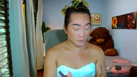 Snapshot of louie_sexy chatting on April 23, 2026, 5:30 am Cathy online show from April 23, 2026, 5:30 am