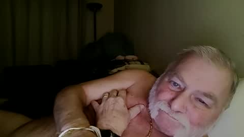 Snapshot of louis_chokdee chatting on November 21, 2025, 5:55 pm louis_chokdee online show from November 21, 2025, 5:55 pm