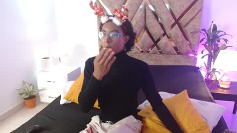 Snapshot of louis_hardstar chatting on December 4, 2024, 7:34 pm Louis Valdz online show from December 4, 2024, 7:34 pm