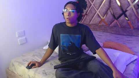 Snapshot of louis_hardstar chatting on January 2, 2025, 2:02 pm Louis Valdz online show from January 2, 2025, 2:02 pm