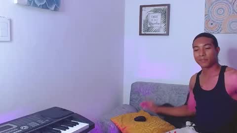 Snapshot of louis_hardstar chatting on January 19, 2025, 1:33 pm Louis Valdz online show from January 19, 2025, 1:33 pm