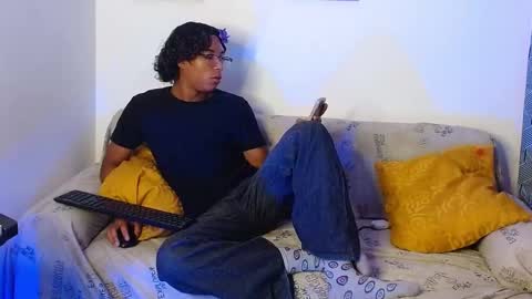 Snapshot of louis_hardstar chatting on January 20, 2025, 4:01 pm Louis Valdz online show from January 20, 2025, 4:01 pm