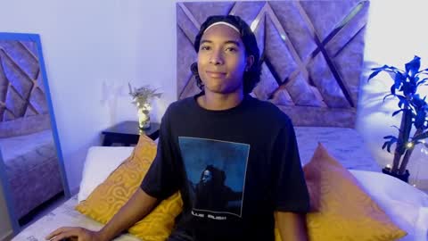 Snapshot of louis_hardstar chatting on January 25, 2025, 2:36 pm Louis Valdz online show from January 25, 2025, 2:36 pm