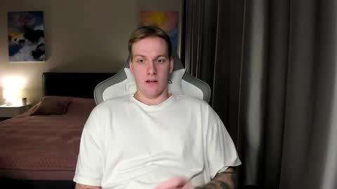 Louis  online show from December 30, 2024, 9:08 pm