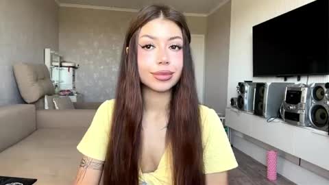 Snapshot of louiswawrzyniak chatting on May 21, 2026, 7:26 am Flora online show from May 21, 2026, 7:26 am