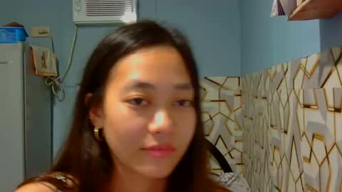 lourdesa24 online show from May 15, 2026, 3:08 pm