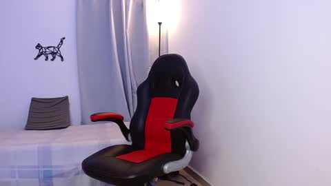 Snapshot of loushd chatting on February 10, 2025, 3:35 am Lous HD online show from February 10, 2025, 3:35 am