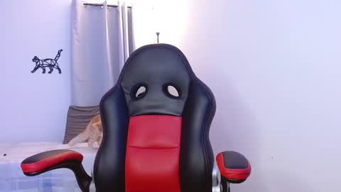 Snapshot of loushd chatting on February 19, 2025, 5:27 am Lous HD online show from February 19, 2025, 5:27 am