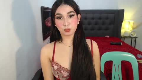 Snapshot of lovabletrans_deia chatting on May 21, 2026, 8:27 pm DEIA online show from May 21, 2026, 8:27 pm