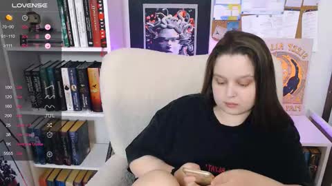 Snapshot of lovbess chatting on February 20, 2026, 11:05 pm Mia online show from February 20, 2026, 11:05 pm