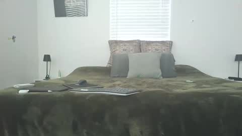 Snapshot of love_and_steele chatting on June 8, 2026, 7:36 pm love_and_steele online show from June 8, 2026, 7:36 pm