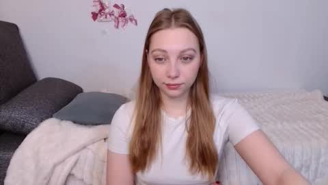 love bella  online show from March 24, 2026, 12:04 am