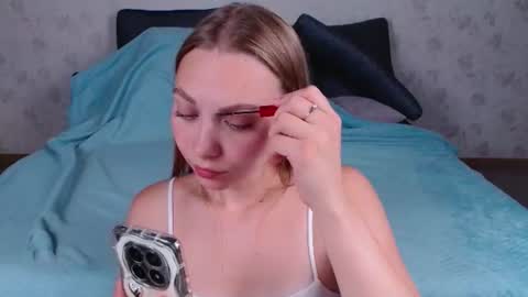 love bella  online show from July 29, 2026, 12:20 am