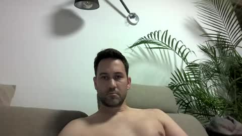Snapshot of love_control chatting on July 4, 2026, 7:20 pm love_control online show from July 4, 2026, 7:20 pm