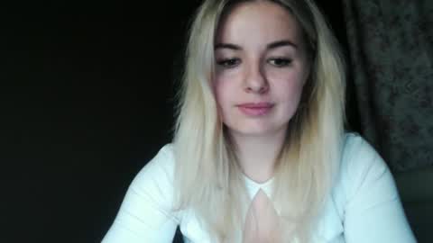 Megane online show from April 18, 2026, 7:58 pm