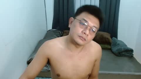 love_hottieh online show from April 14, 2026, 8:09 am