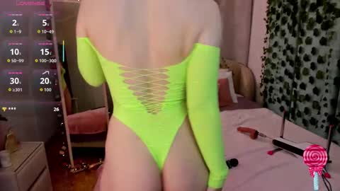 Snapshot of love_is_lola chatting on September 20, 2025, 12:22 am Lola online show from September 20, 2025, 12:22 am