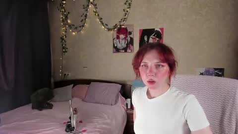 Snapshot of love_is_lola chatting on July 7, 2026, 4:04 am Lola online show from July 7, 2026, 4:04 am