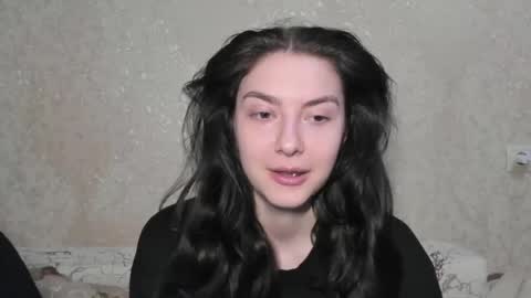 Snapshot of love_lina_muuur chatting on June 7, 2026, 4:00 pm LINA online show from June 7, 2026, 4:00 pm