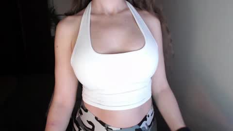 LoVe On  online show from December 8, 2024, 11:57 am