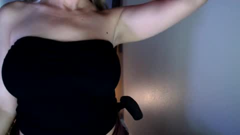 LoVe On  online show from July 20, 2026, 2:15 am