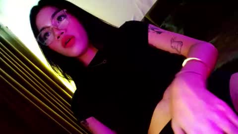 Seren online show from February 2, 2026, 1:26 am