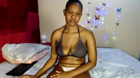 love_sparkle online show from October 4, 2025, 4:38 pm