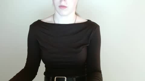 Snapshot of love_vivian chatting on May 8, 2026, 9:58 am Vivian online show from May 8, 2026, 9:58 am
