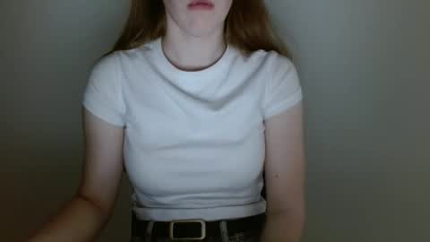 Snapshot of love_vivian chatting on May 17, 2026, 1:18 pm Vivian online show from May 17, 2026, 1:18 pm