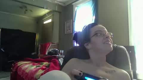 loveashlii online show from May 14, 2026, 5:42 pm