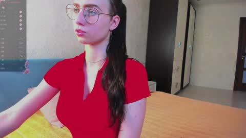 Snapshot of lovebettie chatting on April 6, 2026, 8:48 am Elisabette online show from April 6, 2026, 8:48 am