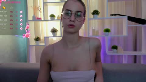 Snapshot of lovebettie chatting on April 26, 2026, 1:36 am Elisabette online show from April 26, 2026, 1:36 am