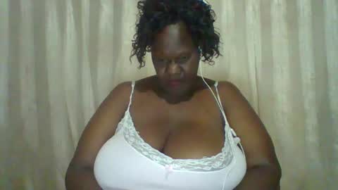 Lynn online show from January 30, 2025, 2:27 am