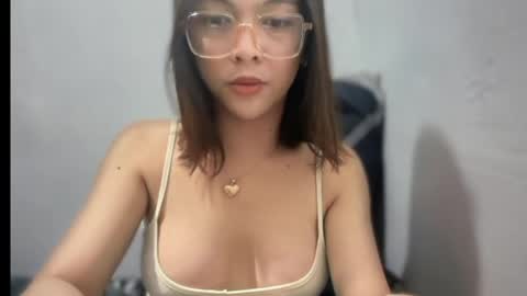 Snapshot of lovee_gelly chatting on April 4, 2026, 5:32 pm Gelly online show from April 4, 2026, 5:32 pm