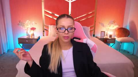 loveedove online show from June 5, 2026, 6:09 am