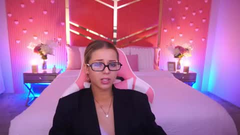 loveedove online show from July 10, 2026, 6:50 am