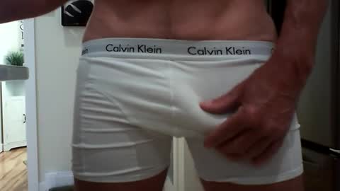 Snapshot of lovehairyone chatting on April 20, 2026, 4:54 pm lovehairyone online show from April 20, 2026, 4:54 pm