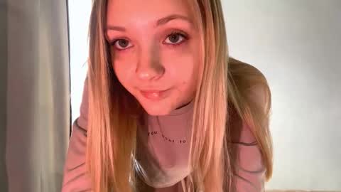 Ella online show from October 16, 2025, 6:03 am