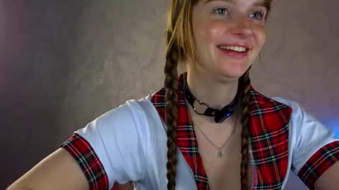 Molly online show from March 24, 2026, 6:13 pm