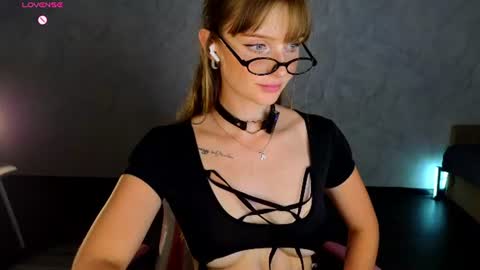Molly online show from July 28, 2026, 8:52 pm