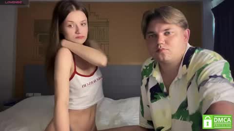 Snapshot of lovelly_mooncouple chatting on March 7, 2025, 9:18 am Mileena and Oliver online show from March 7, 2025, 9:18 am