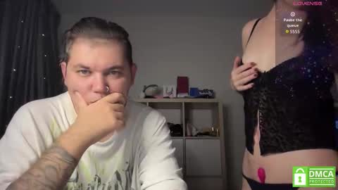 Snapshot of lovelly_mooncouple chatting on October 14, 2025, 10:21 pm Mileena and Oliver online show from October 14, 2025, 10:21 pm