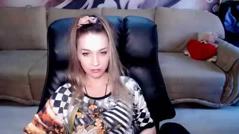 private open online show from July 5, 2026, 2:24 pm