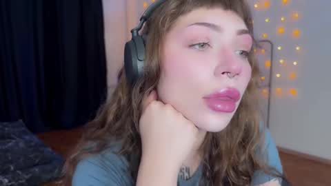 Elsa online show from December 8, 2024, 3:02 pm