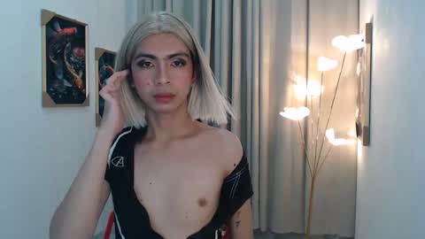 Snapshot of lovely_alwina chatting on April 4, 2026, 5:32 pm alwina online show from April 4, 2026, 5:32 pm