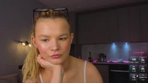 Jenny online show from June 12, 2026, 4:22 am