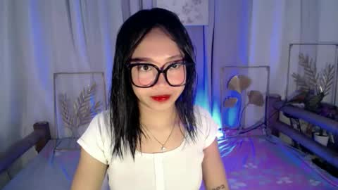 Snapshot of lovely_lianne chatting on February 3, 2026, 11:37 am lovely_lianne online show from February 3, 2026, 11:37 am
