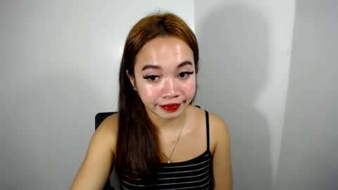 lovely_lianne online show from July 25, 2026, 4:43 am